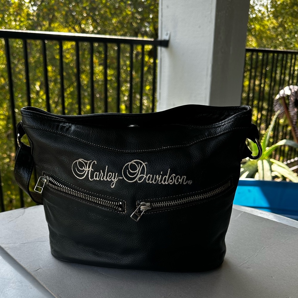 Harley-Davidson Black Shoulder Bag with Silver Accents